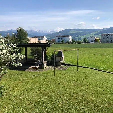 Gemuetliches Chalet An Bester Lage Jona